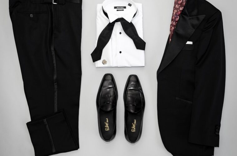 Photo "Outfit for a class reunion after years"